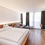 Berge Lifestyle-hotel Hotell 4*